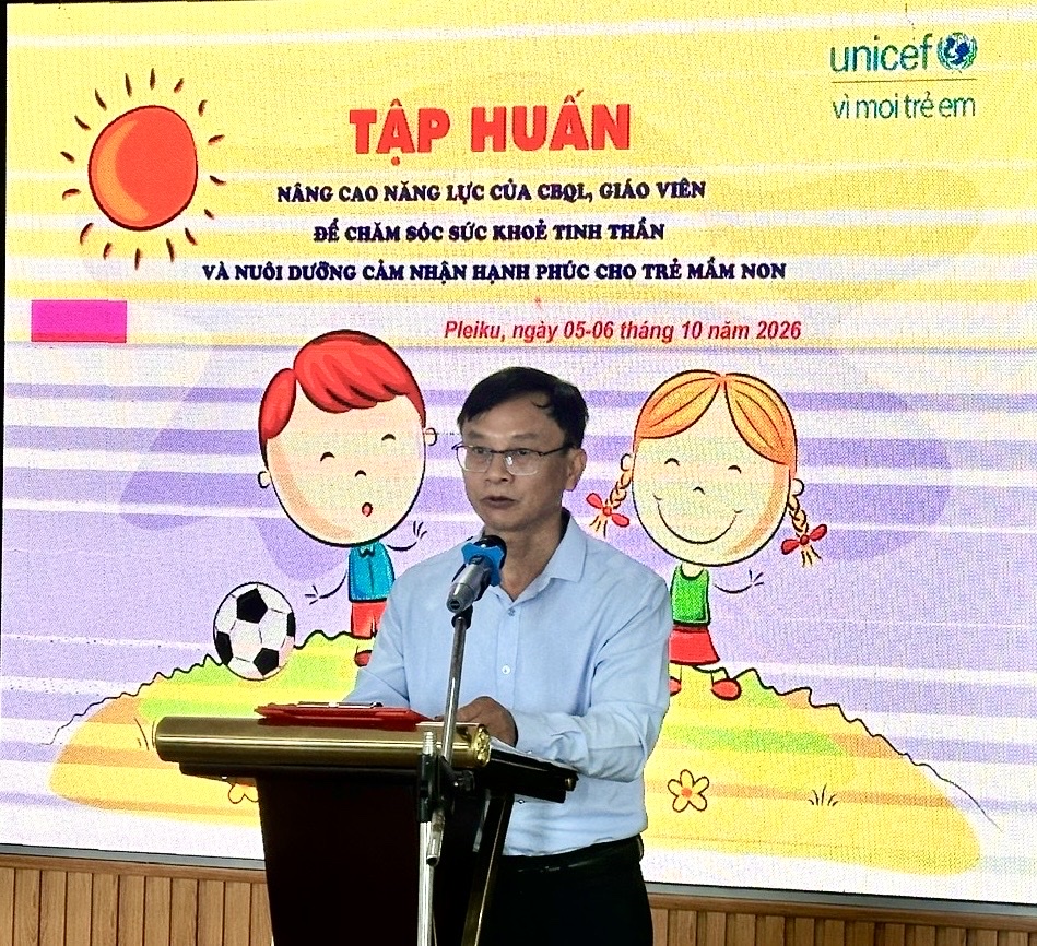 Lớp tập huấn nâng cao năng lực của cán bộ quản lý và giáo viên mầm non